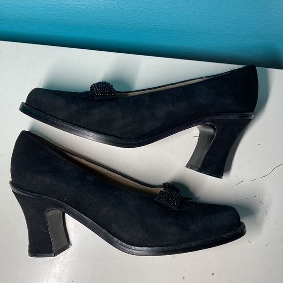 Vintage Black Kenneth Cole Heels Size 8.5 Leather & Suede with Beaded Bow - Picture 6 of 12